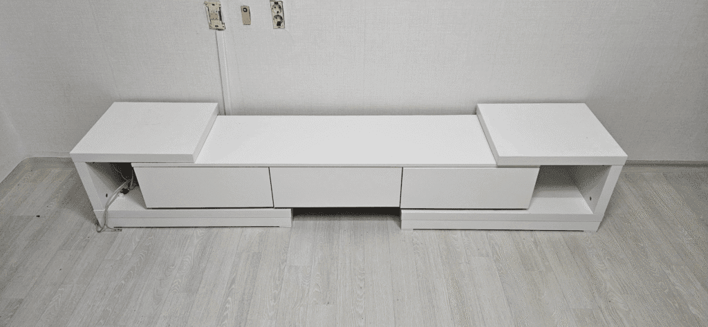 원래 사용하던 거실장